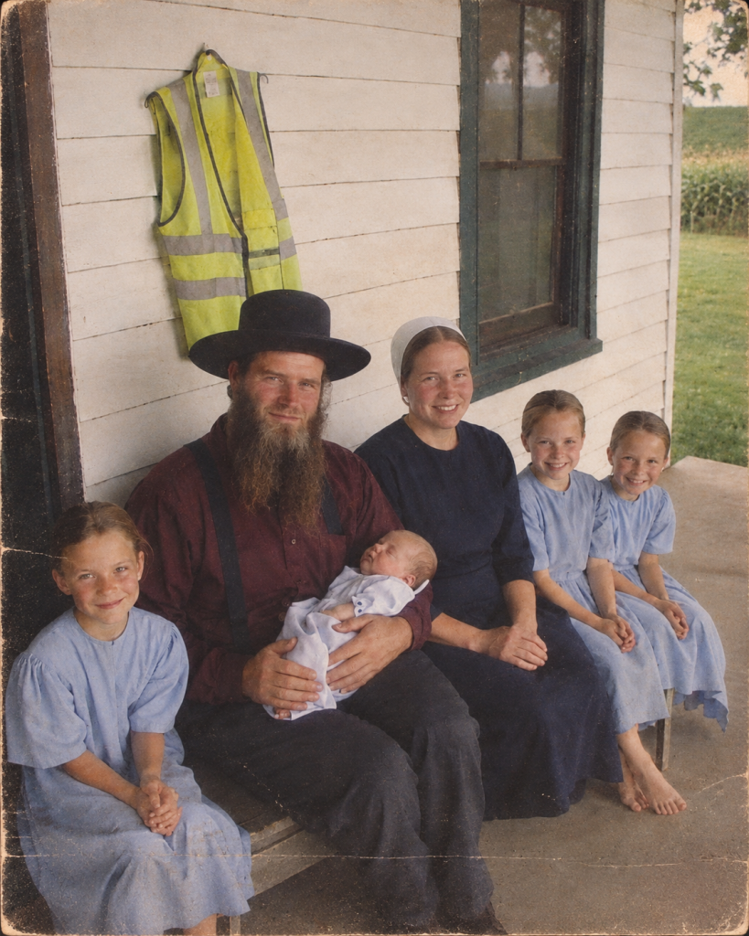 How One Photograph Unraveled the Disappearance of an Entire Amish Family